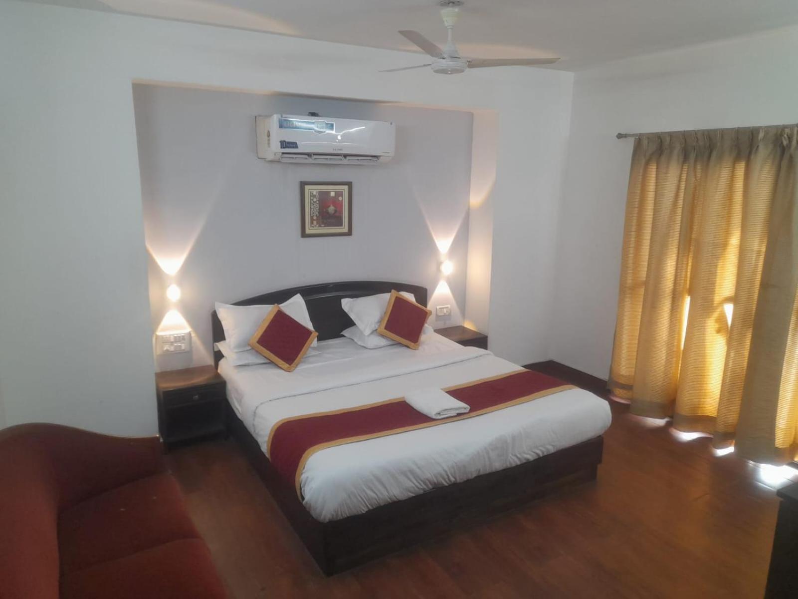 Hotel Prestige Inn Бангалор Екстериор снимка